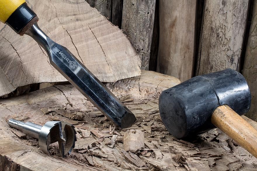 How to Cut Wood Without a Saw and Which Tools to Use